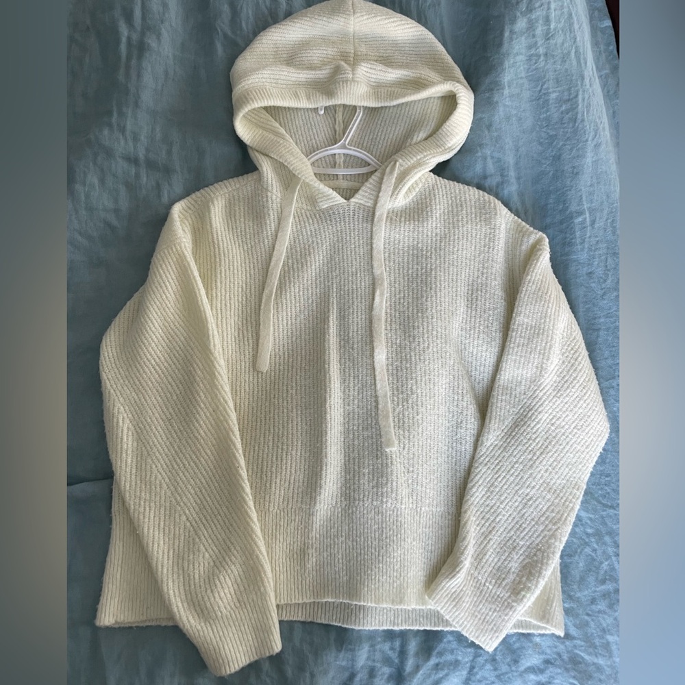 Lucky Brand Sweater/Hoodie